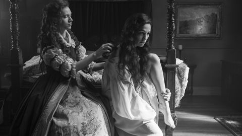 the haunting of bly manor l to r catherine parker as perdita and kate siegel as viola in episode 108 of the haunting of bly manor cr eike schroternetflix © 2020